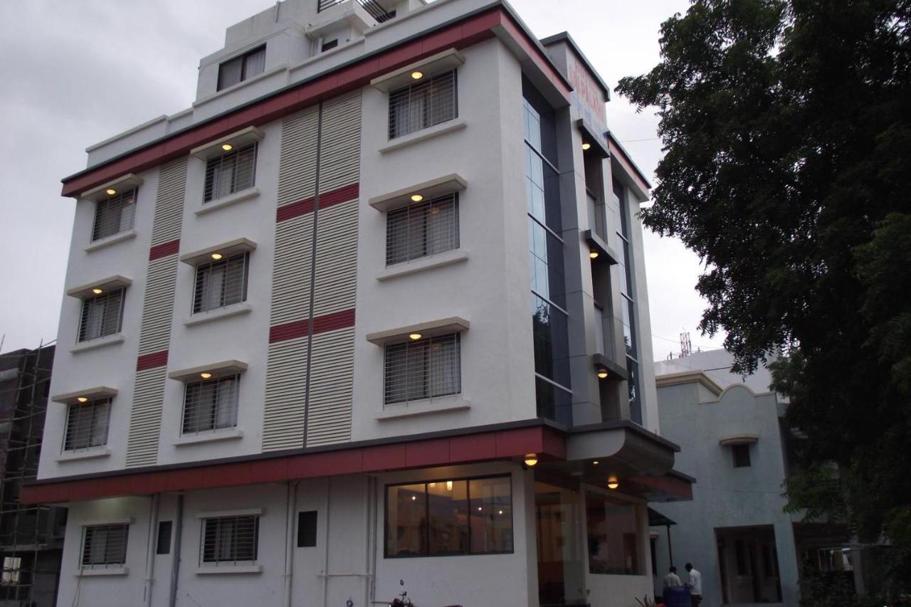 Sai Palkhi Hotel Shirdi Esterno foto